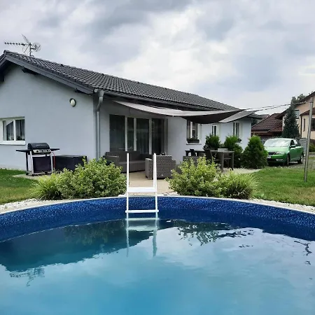 Apartman Ela Skalna Exterior photo