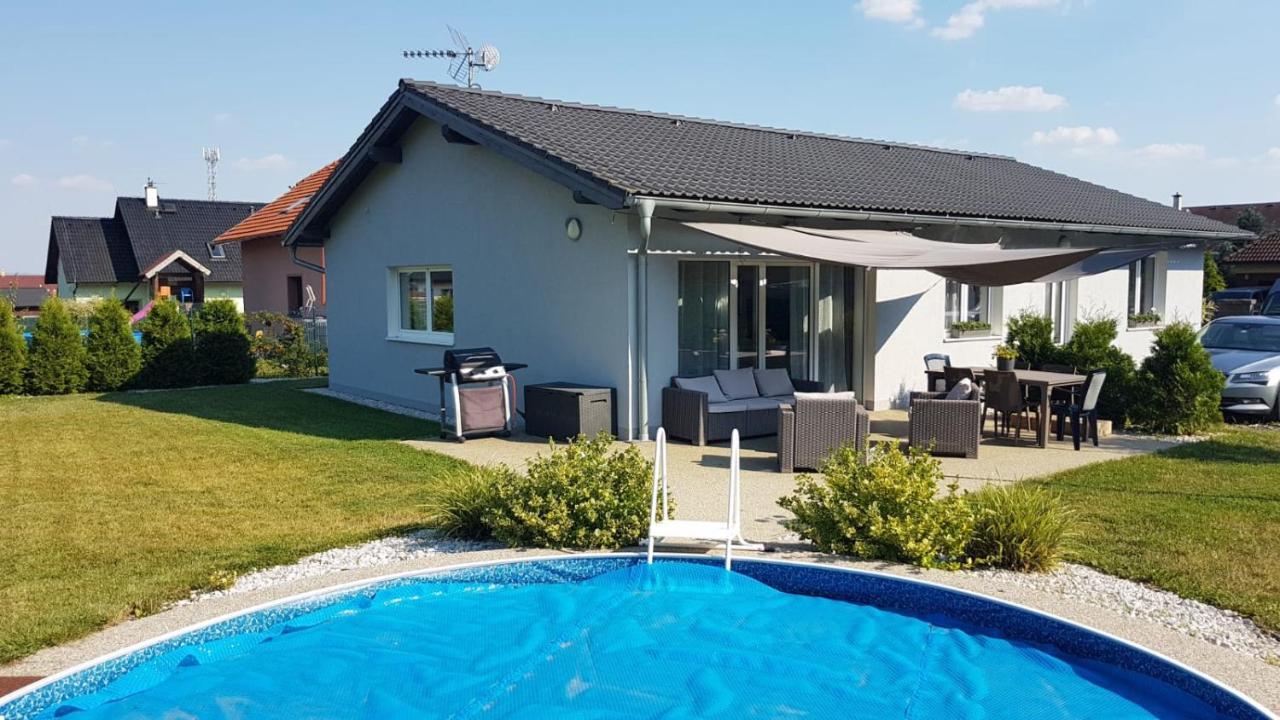 Ela Holiday home *