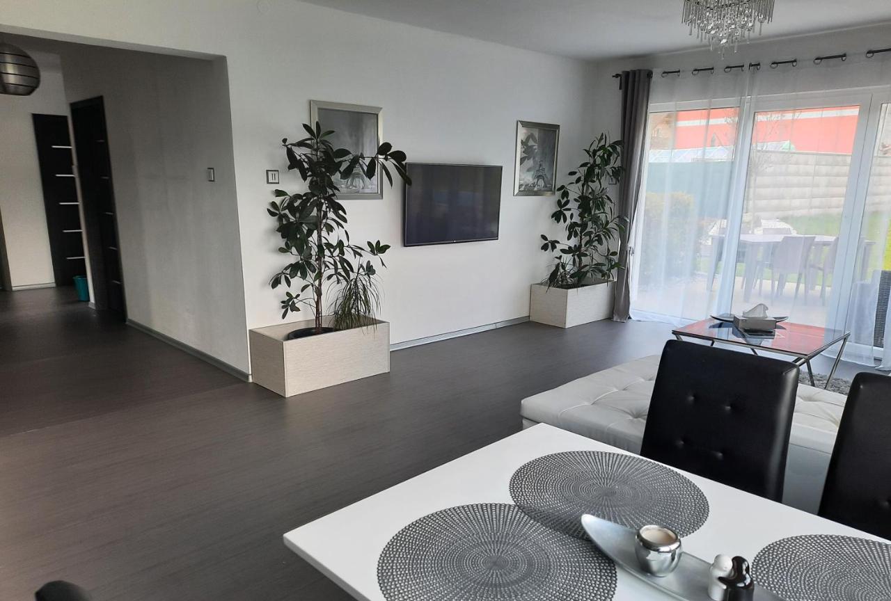 Ela Holiday home